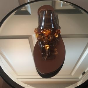 🎉HP 3/14/20.🎉 Dereon sandals🔥